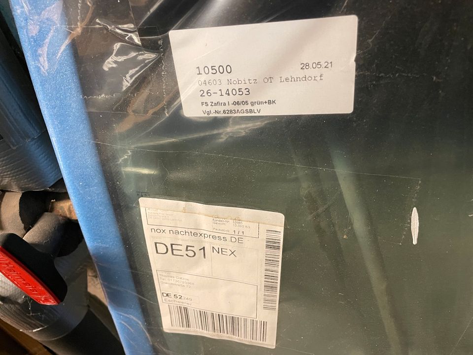 Original verpackte Frontscheibe für Opel Zafira a in Eschweiler