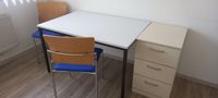 Schreibtisch mit 2 Stühlen Marke dauphin plus Karteischrank grau Niedersachsen - Vechta Vorschau