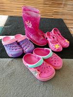 4 paar Mädchen schuhe Stiefel, Pantoffeln, Hausschuhe, Garten Baden-Württemberg - Bad Mergentheim Vorschau