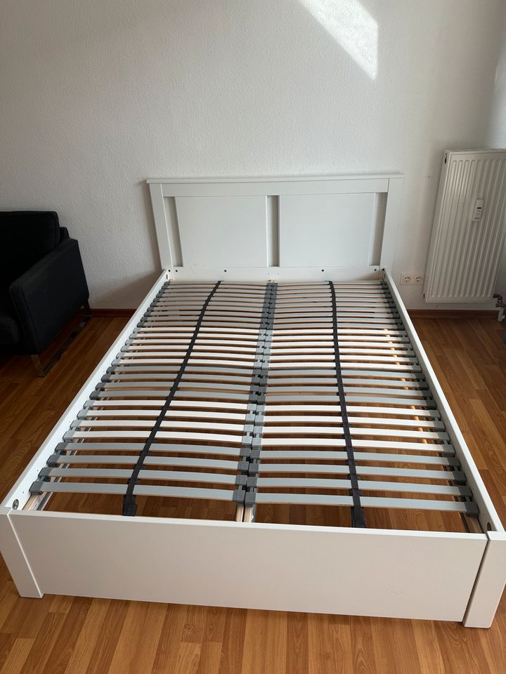 Ikea Songesand Bett 140x200 inkl. Lattenrost und Matratze in Hannover
