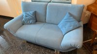 Sofa blau mit zwei passenden Kissen Nordrhein-Westfalen - Hüllhorst Vorschau