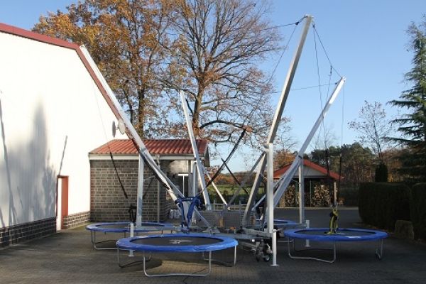 MOBILE 4ER-BUNGEE TRAMPOLIN ANLAGE  ( Alternative zur Hüpfburg ) Bonn, Köln, Düsseldorf, Wuppertal, Solingen, Essen, Bochum, Dortmund, Hamm, Soest, Siegen, Olpe in Radevormwald