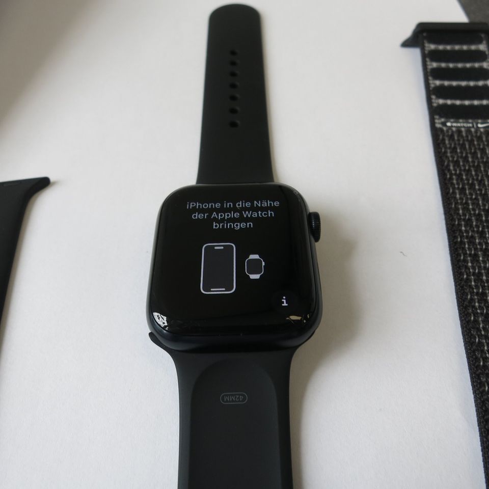 Apple Watch Series 7 GPS Midnight +  Aluminium 45mm in Bochum