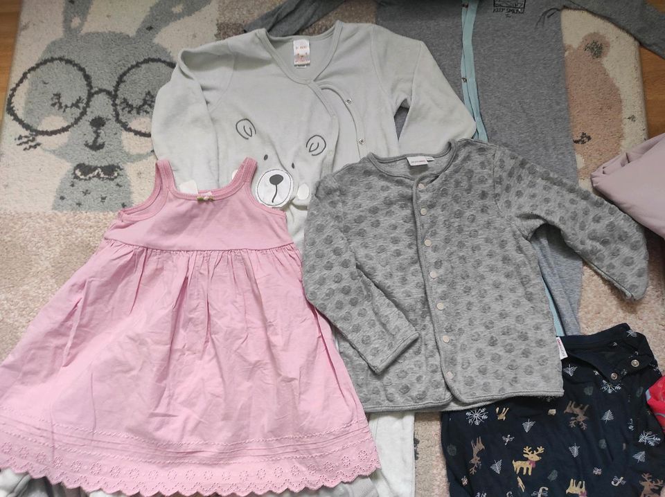 Bekleidungspaket Mädchen 86 92 Kleidung Kleinkind Sommer Frühling in Markt Schwaben