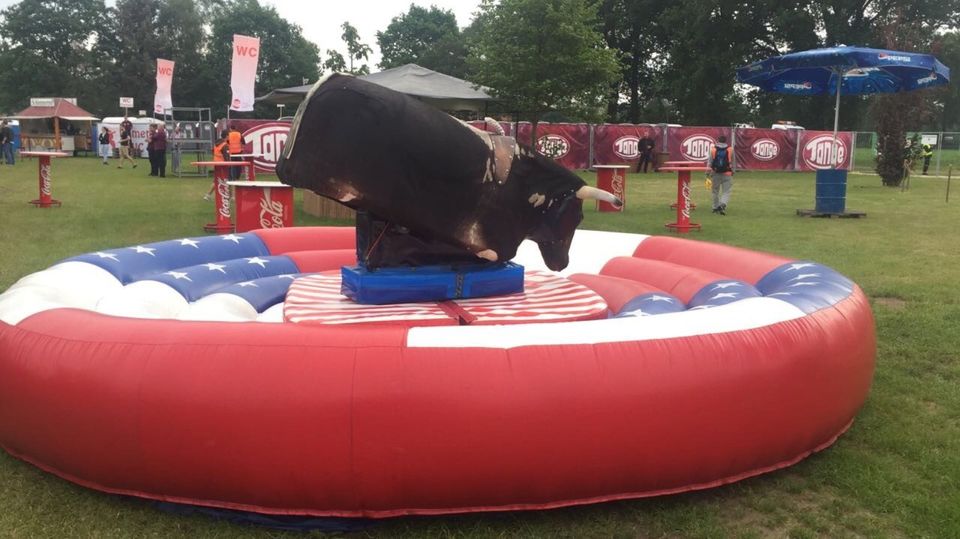 elektronischer Bulle, Bullrider, Rodeo mieten in Rhauderfehn