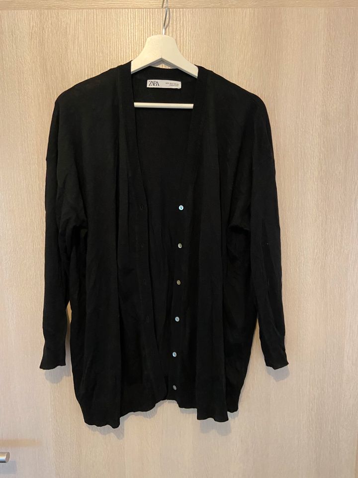 Strickjacke ZARA Gr. S schwarz mit Knöpfen in Bayern - Hohenfurch | eBay  Kleinanzeigen ist jetzt Kleinanzeigen