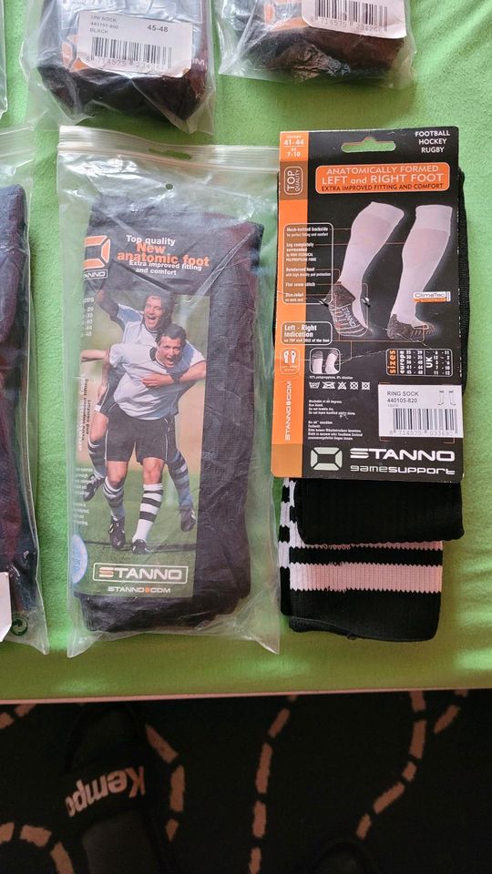 6x Stanno Socken Uni Sock Fußball 45-48/ 41-44 Black und Navi ori in Leipzig