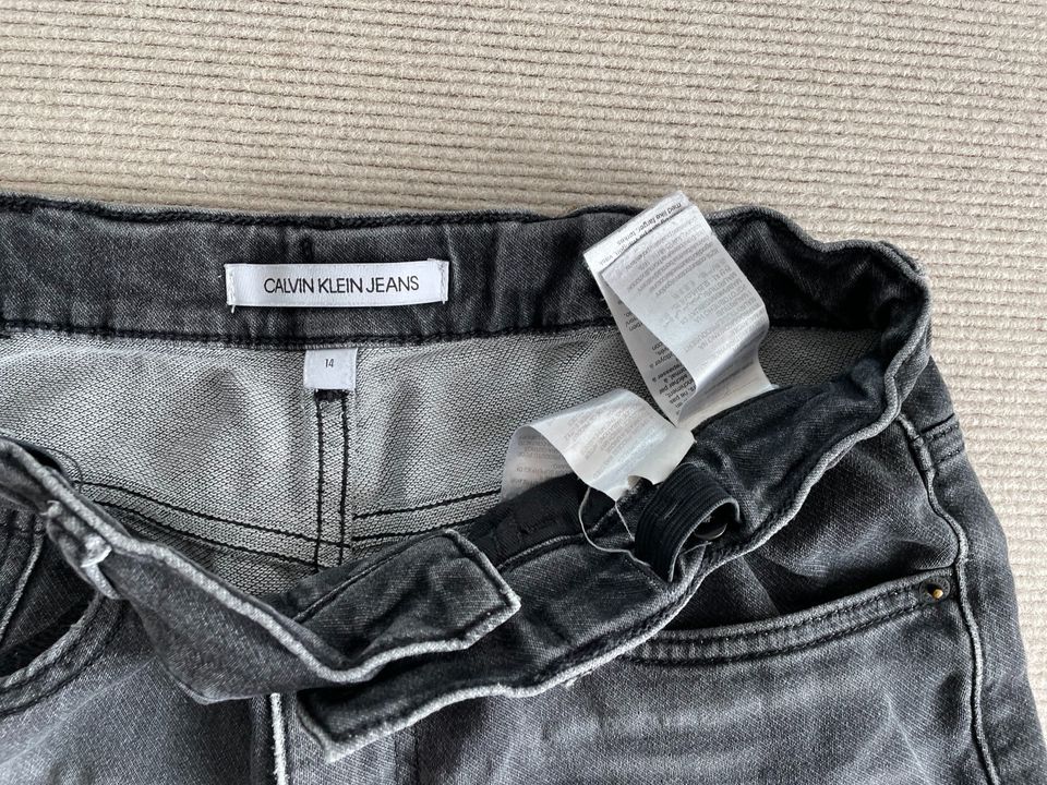 Calvin Klein graue Jeans Jungs 14 Jahre verstellbarer Bund in Ulm