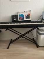 Keyboard Yamaha Digital Piano P-105 komplett Düsseldorf - Volmerswerth Vorschau