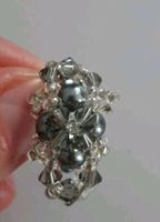 Wunderschöner Handmade Blumen Ring Swarovski Perlen grau Gr. 53 Bayern - Abenberg Vorschau