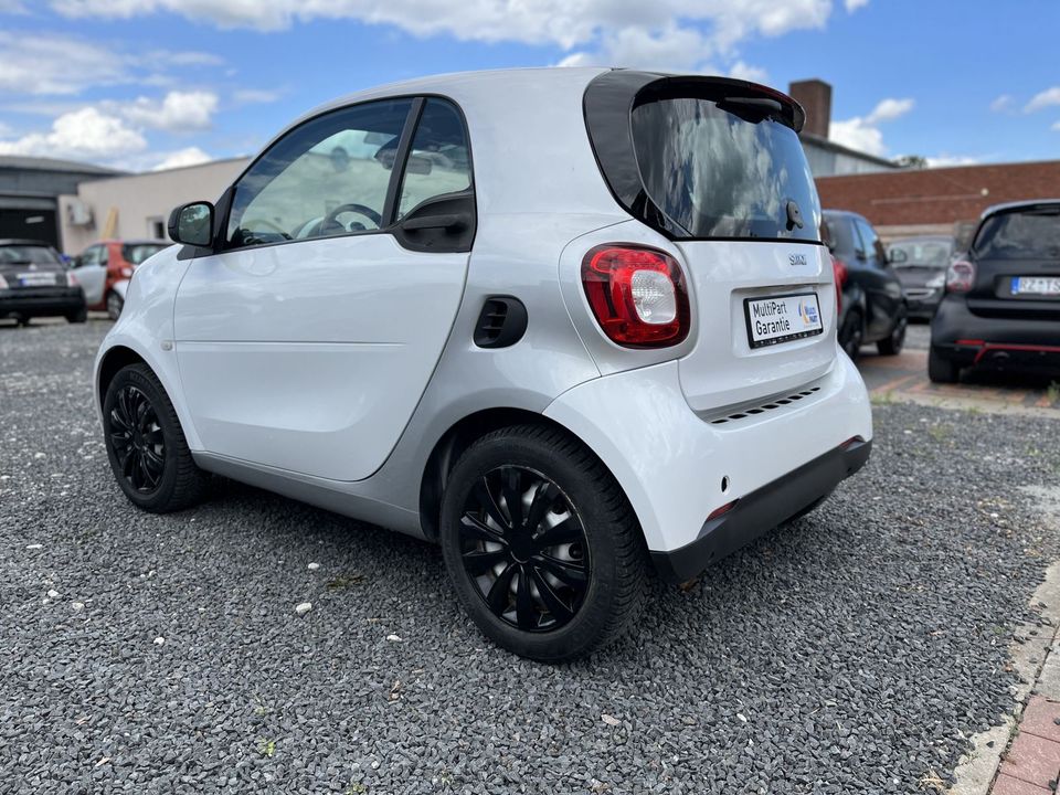 Smart ForTwo Turbo/Leder/Navigation/MwSt/SitzHz. in Rellingen