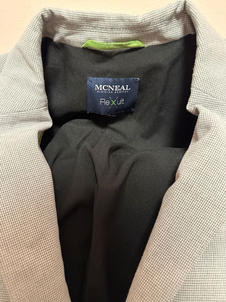 McNeal Anzug grau mit Hose Größe 52 in Berlin