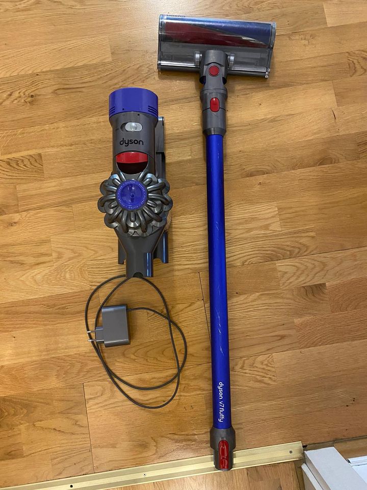 Dyson V7 Fluffy Kabelloser Stabsauger für Hartböden in Lindau