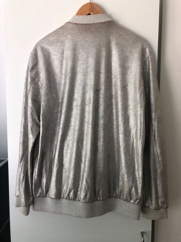 Bomberjacke Gr. 38/40 Silber beschichtet Alcantara Leder in Düsseldorf