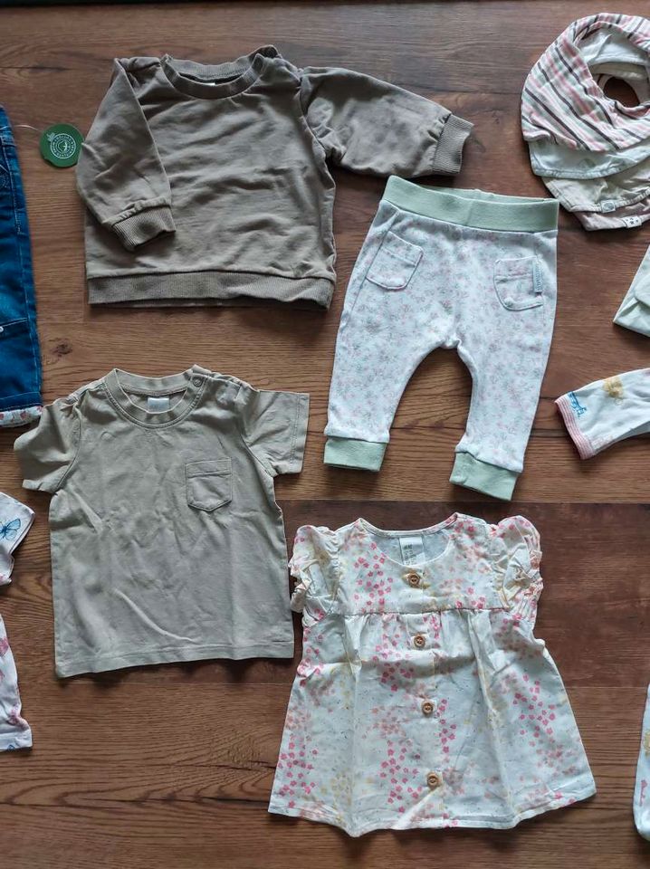 Kleidungspaket Mädchen Größe 68 Babykleidung in Hückeswagen
