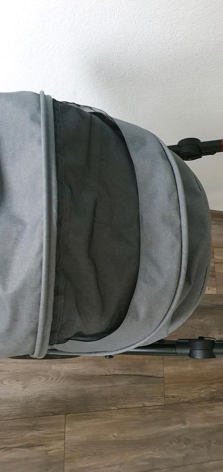 Kinderwagen der Marke Römer Britax Smile 3 in Kirchhain