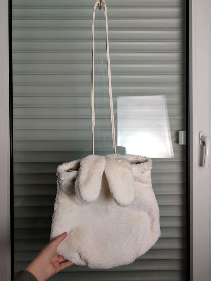 Weiß Creme Hase Ohren Puschel Tasche Umhängetasche Plüsch Lolita in Werl