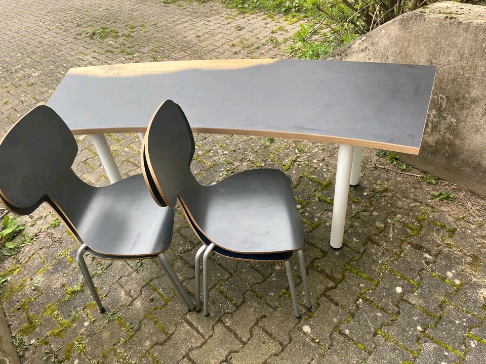 Esstisch/ Schreibtisch + Stühle in Weinheim
