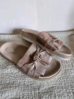 Alpe Sandalen Pantoletten Sommerschuhe Gr. 39 Schleswig-Holstein - Rendsburg Vorschau