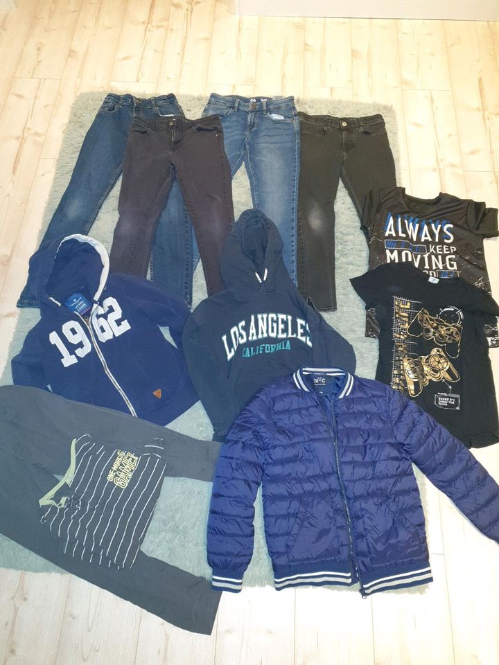 Bekleidungspaket Paket Junge 152 Jeans Collage Jacke Schlafanzug in Großbeeren