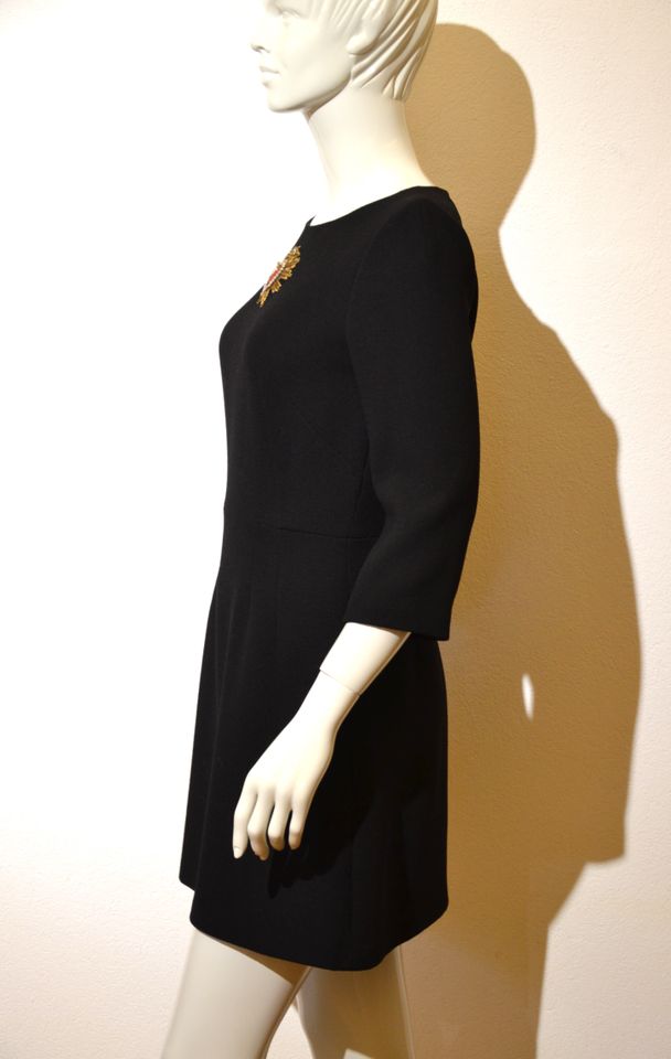 Dolce & Gabbana Kleid  aus Wolle in Schwarz mit Applikation in Biberach an der Riß