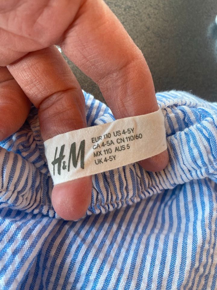 Kleid H&M Gr. 110 in Karlsbad