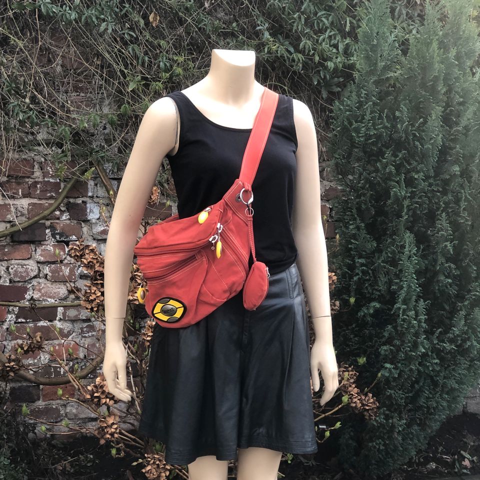 Dockers Umhänge Tasche Rücksäcke Crossbody Schultertasche in Gladbeck