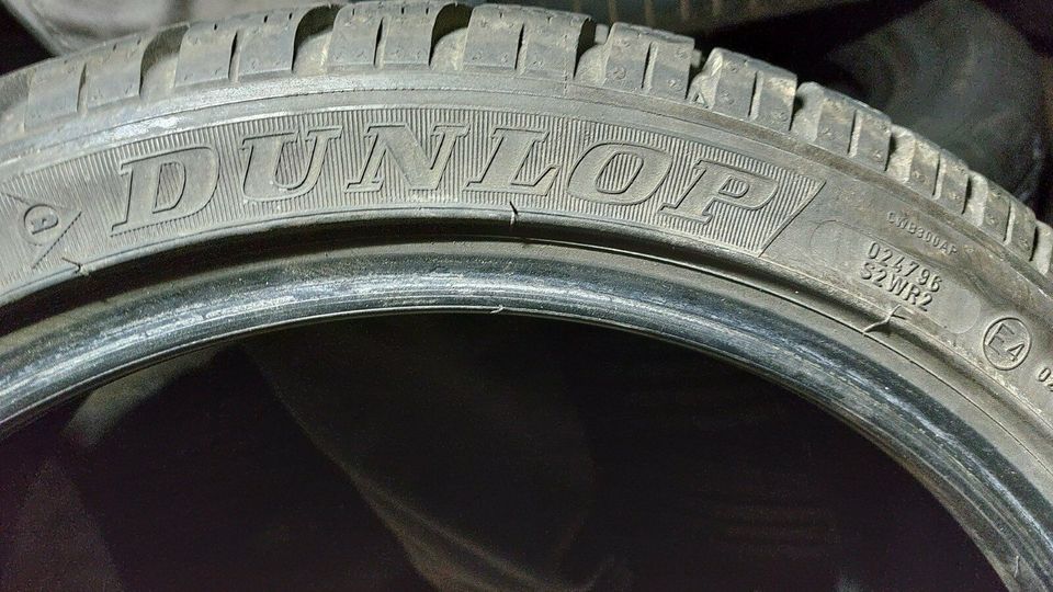 2 gut gebrauchte Dunlop SP Winter Sport 3D 215/40R17 Dot: 14 in Pickließem