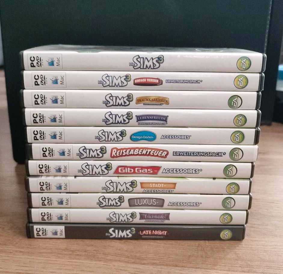 Sims 3 Set mit 10 Erweiterungen in Leipzig