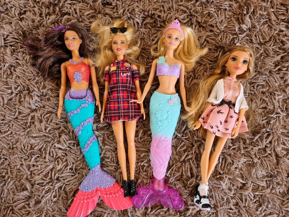 XXL Barbie Paket Möbel Kleidung Schuhe Accessoires handmade in Herrenberg