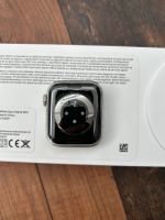 Apple Watch Series 6, 40mm inkl. 5 Armbändern Berlin - Neukölln Vorschau