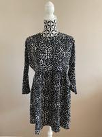 Schwarzes Kleid mit weißem Muster von Asos Thüringen - Erfurt Vorschau