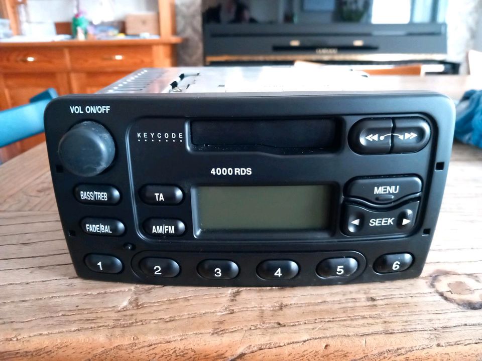 Ford Radio 4000 RDS in Bedburg