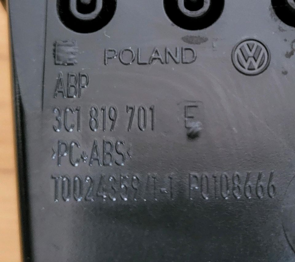 VW Passat 3C B6 TDI 3,2 R36 Luftströmer Lüftung Luftdüsen in Coppenbrügge