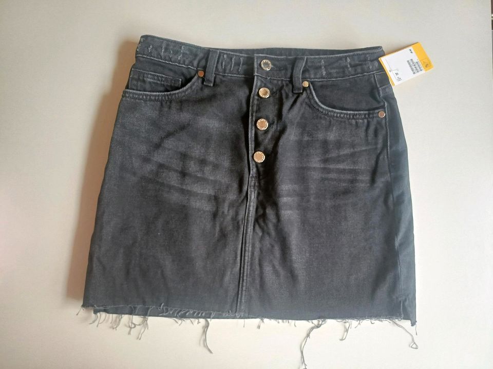 Neu m Etik.H&M Jeansrock 36 (38) Schwarz Jeans rock zAra  mini in Reutlingen