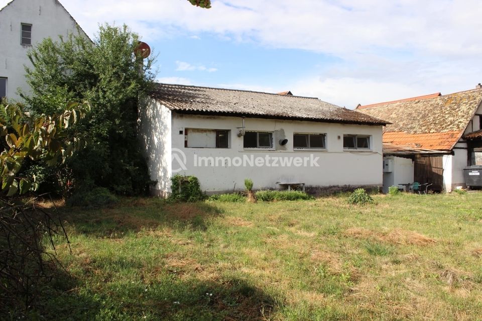 Jetzt anpacken* Sanierungsbedürftiges Wohnhaus + Bauplatz in Saulheim in Saulheim