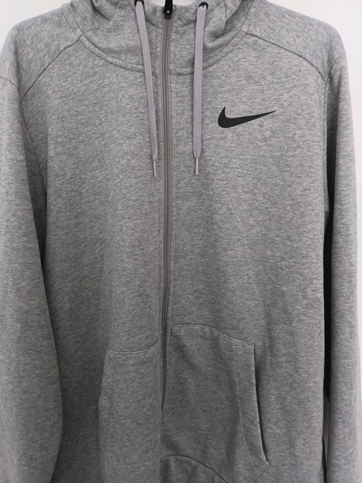 Nike Zip Hoodie in Essen