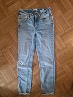 Jeans slimfit Größe S Länge 30 Nordrhein-Westfalen - Kerpen Vorschau