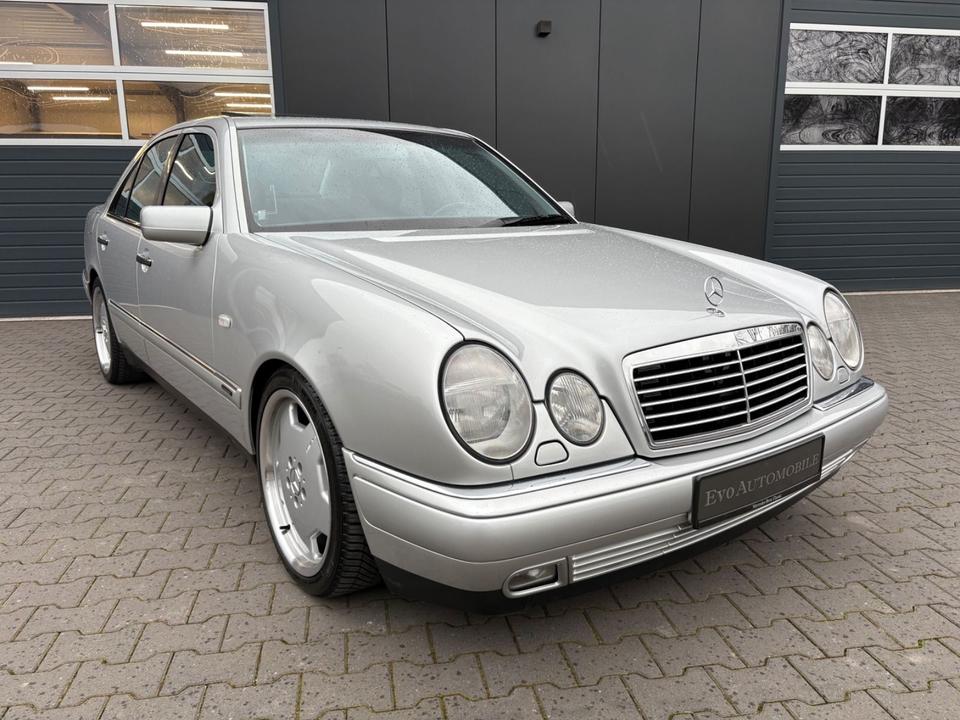 Mercedes-Benz E 220 CDI Avantgarde Automatik 80tkm! 18" AMG in Ahlen