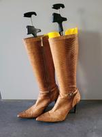 ESCADA Stiefel Gr37 Schlangenprint Niedersachsen - Barsinghausen Vorschau