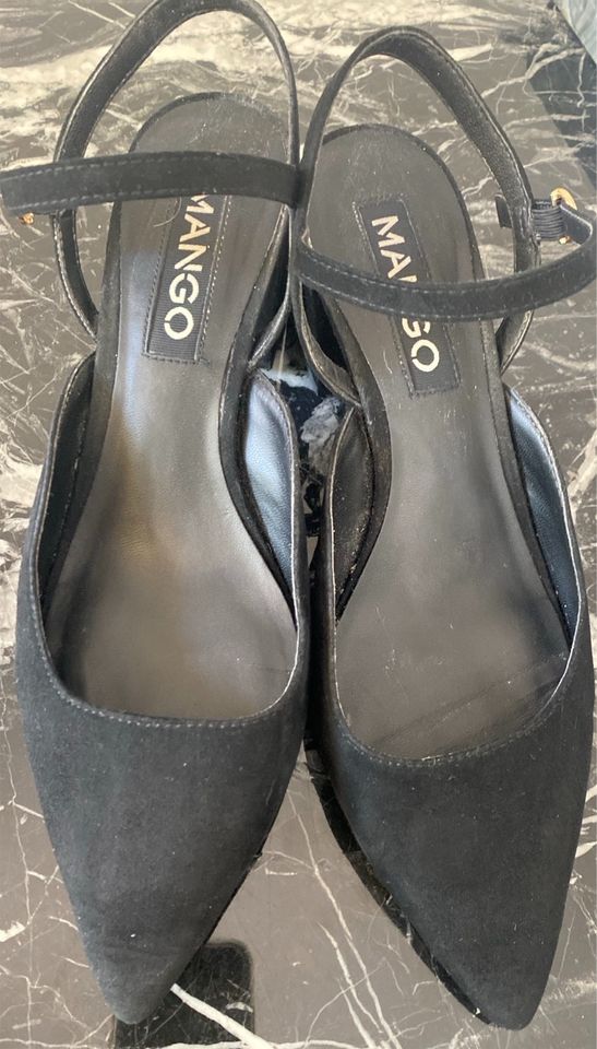 Mango Pumps schwarz Gr. 39 in Berlin