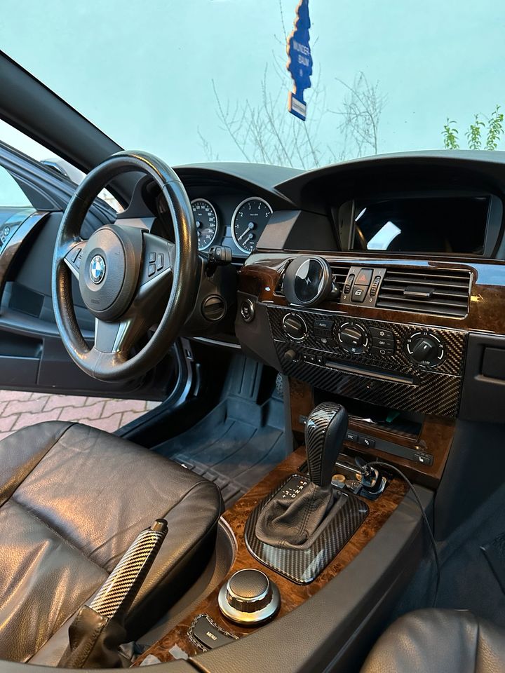 BMW 523i Klima|Navi|Xenon|Bluetooth|Leder|M-Paket in Würzburg