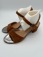 Lloyd Sandalen Gr. 40 braunes Velourleder Super Zustand Baden-Württemberg - Köngen Vorschau