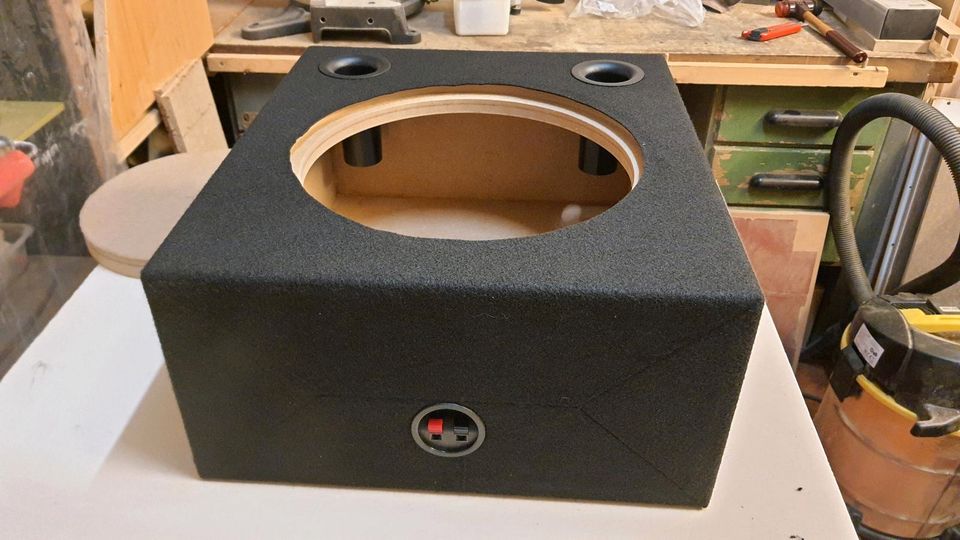 Subwoofer Anfertigung 19mm MDF in Dunningen