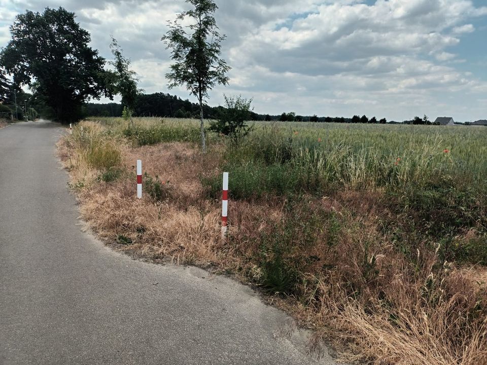 IDYLLISCHE ORTSRANDLAGE, PROVISIONSFREIES BAUGRUNDSTÜCK, € 350000 in Fredersdorf-Vogelsdorf