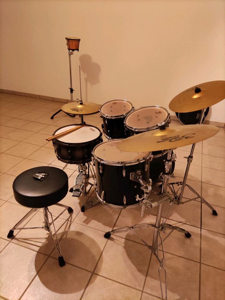 Schlagzeug in Bornheim