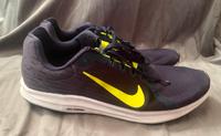 Dunkelblaue Nike Sportschuhe mit dunkler Sohle Bayern - Roth Vorschau