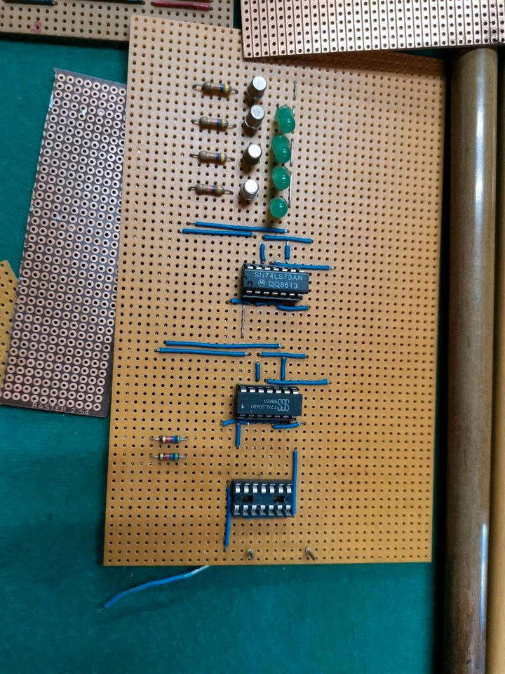 Platine Lochraster Lochstreifen Elektronik in Hoppegarten