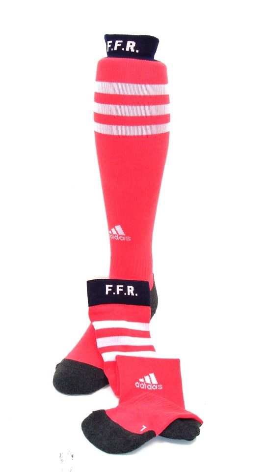 Adidas Stutzen Socken Räumungsverkauf Sport Textilien Flohmarkt in Wiesbaden