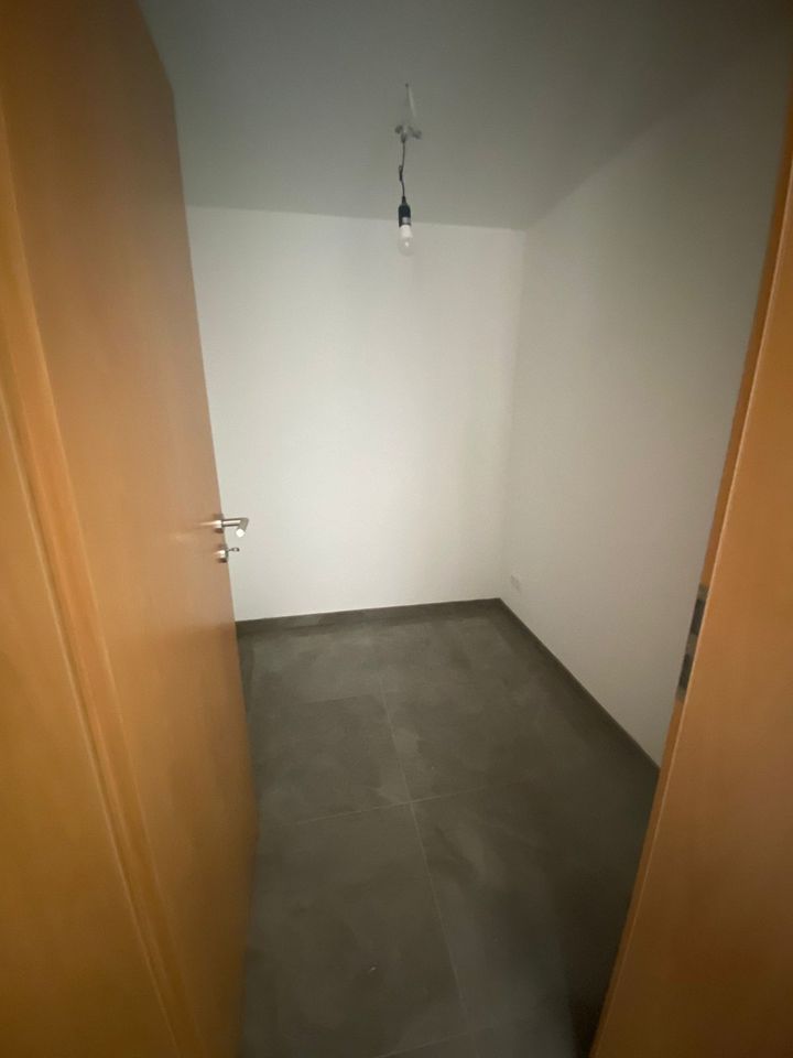 Hochwertig, sanierte 5-Zimmer-Maisonette-Wohnung im Zentrum von Querfurt zu vermieten! in Querfurt